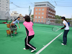 テニスショット練習風景